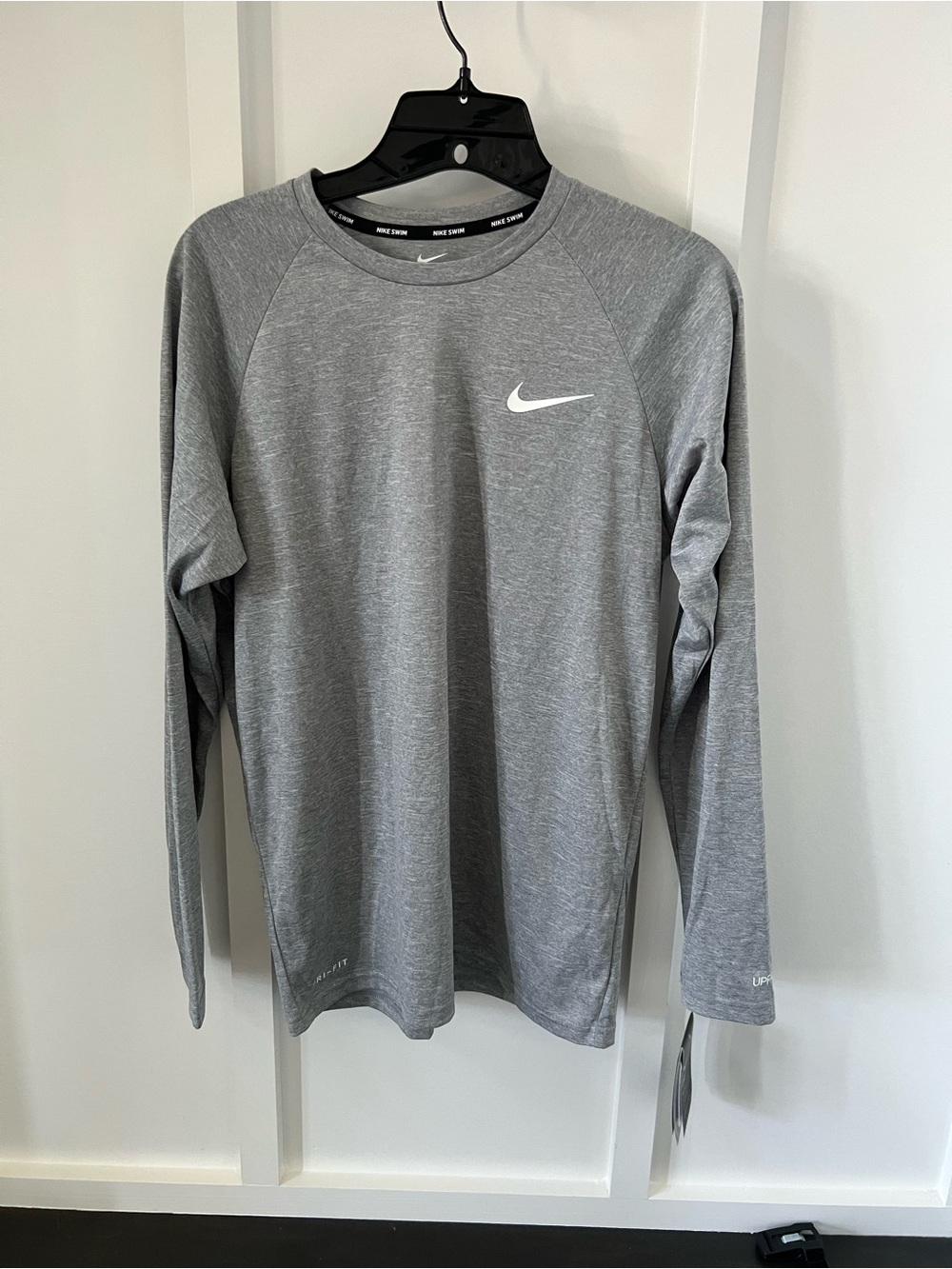 Nike Men’s Long Sleeve Dri-FIT Crew Shirt - Light Gray
